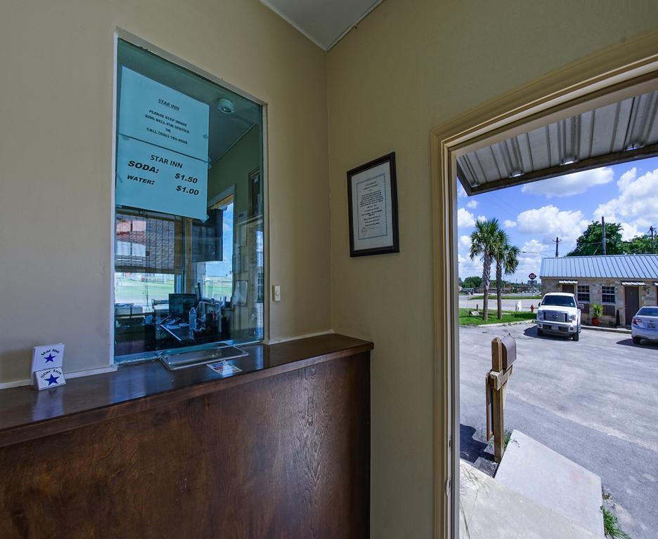 Star Inn Karnes City Exterior foto
